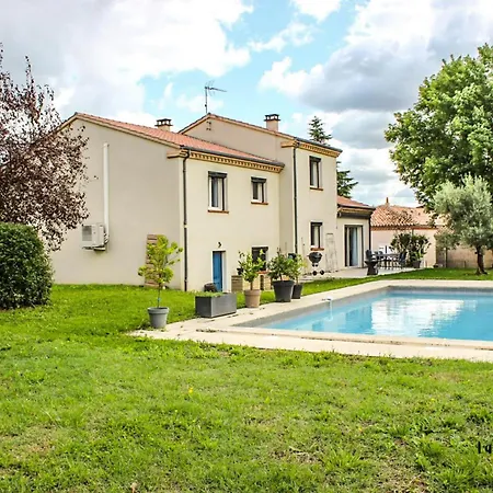Holiday home Le Petit Paradis Lescurien