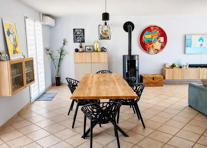 Le Petit Paradis Lescurien Hébergement de vacances *